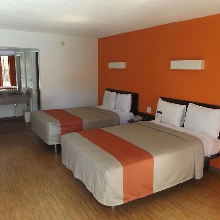 Fairbridge Inn Express North Lima Экстерьер фото